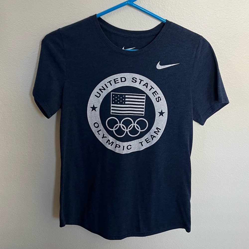 Womens Nike T-shirt